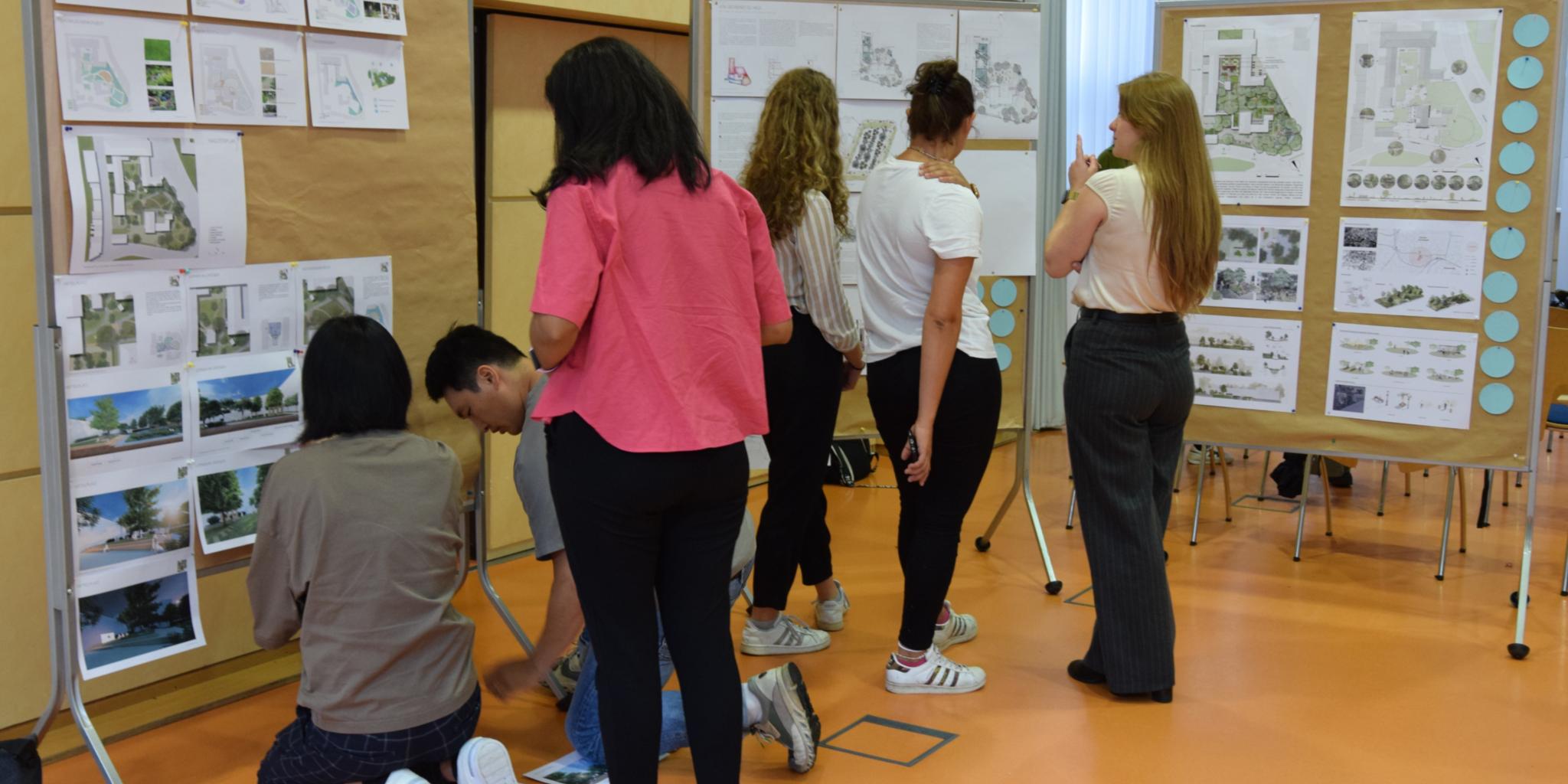2023-07 BAK thh Präsentation Akademiegarten 04