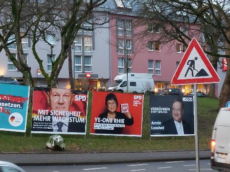 Plakate zur Bundestagswahl 2025 (c) Bischöfliche Akademie Plakate zur Bundestagswahl 2025