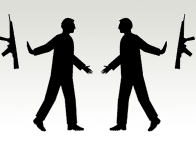 Scherenschnittartige Darstellung zweier Personen, die aufeinander zugehen, um sich die Hand zu reichen. Hinter sich werfen sie jeweils eine Waffe fort.