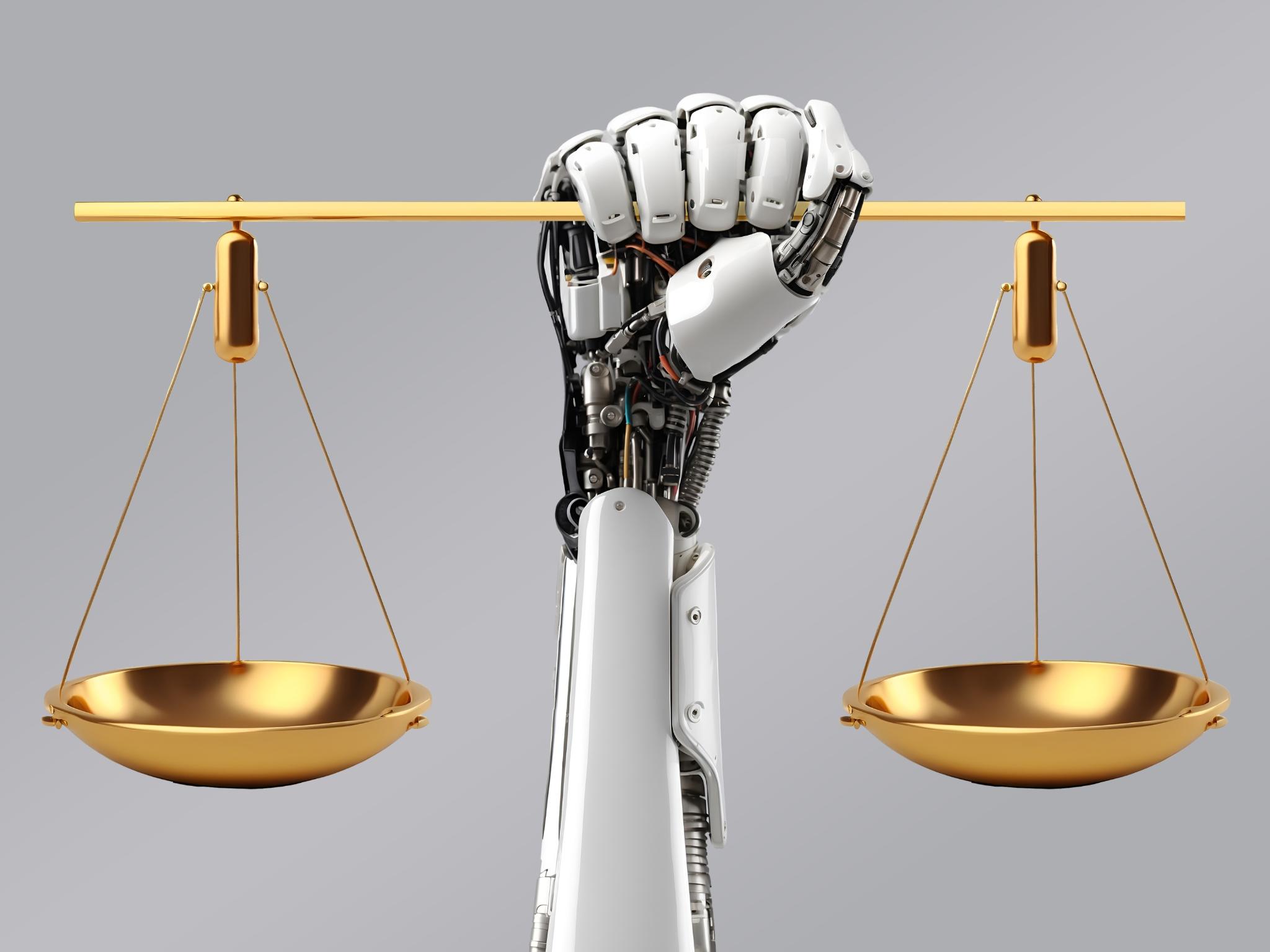 Eine Roboterhand hält eine Waage mit zwei Waagschalen auf gleicher Höhe.