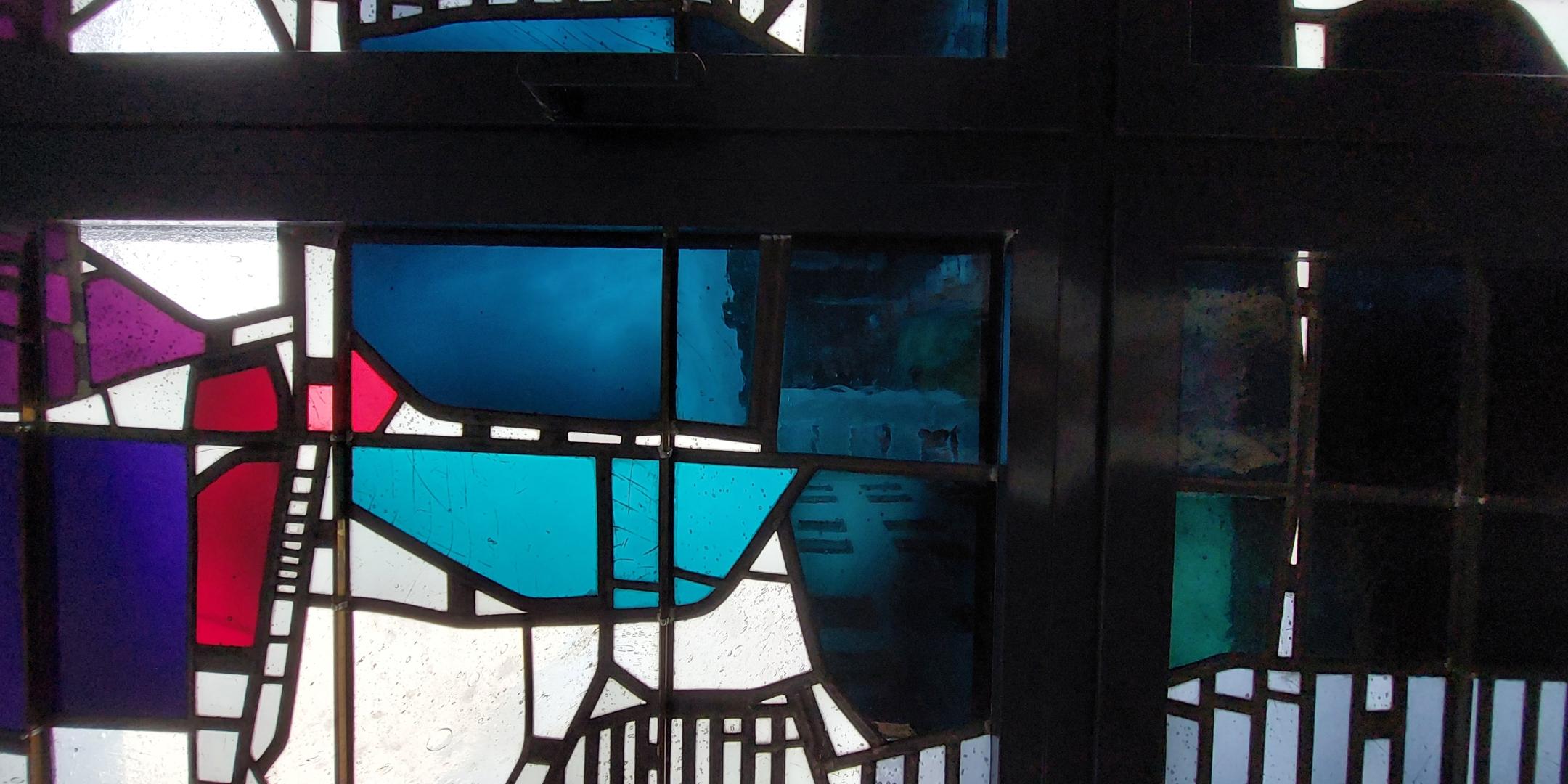 Ludwig Schaffrath, Fenster in der Bischöflichen Akademie: freie Komposition, Antikglas, Opalglas, Blei, 1966