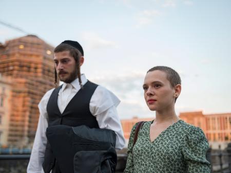 Szenenfoto: 'Unorthodox' (Miniserie, Netflix)