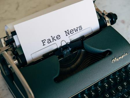 Fake News (c) Markus Winkler/pexels Fake News