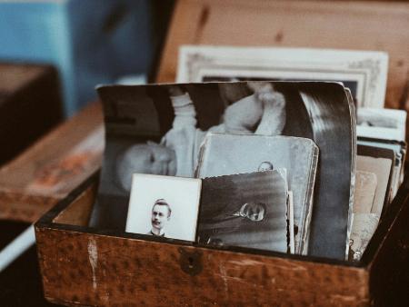 Familienfotos (c) Roman Kraft/unsplash Familienfotos